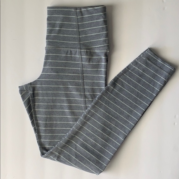 Athleta Pants - Athleta Salutation 7/8 Tight in Powervita